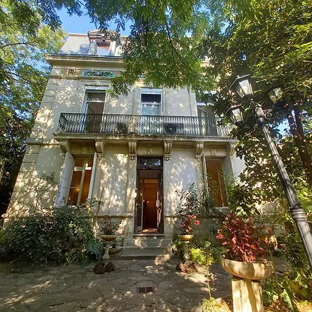 Acapulco 2* Montpellier